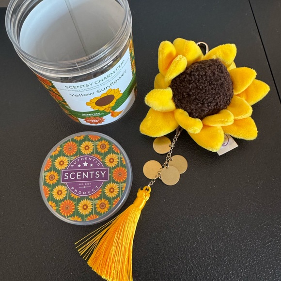 Scentsy Yellow Sunflower Charm Clip - Picture 2 of 2